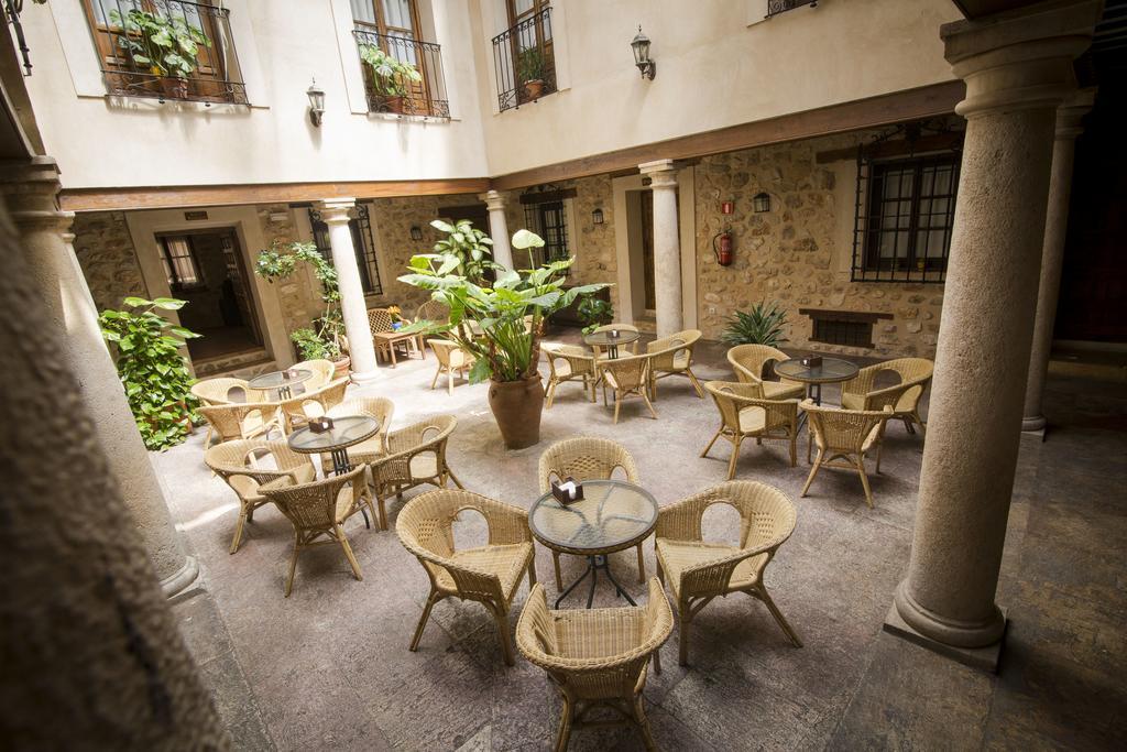Hospederia Real Casona La Beltraneja Hotel Belmonte  Luaran gambar
