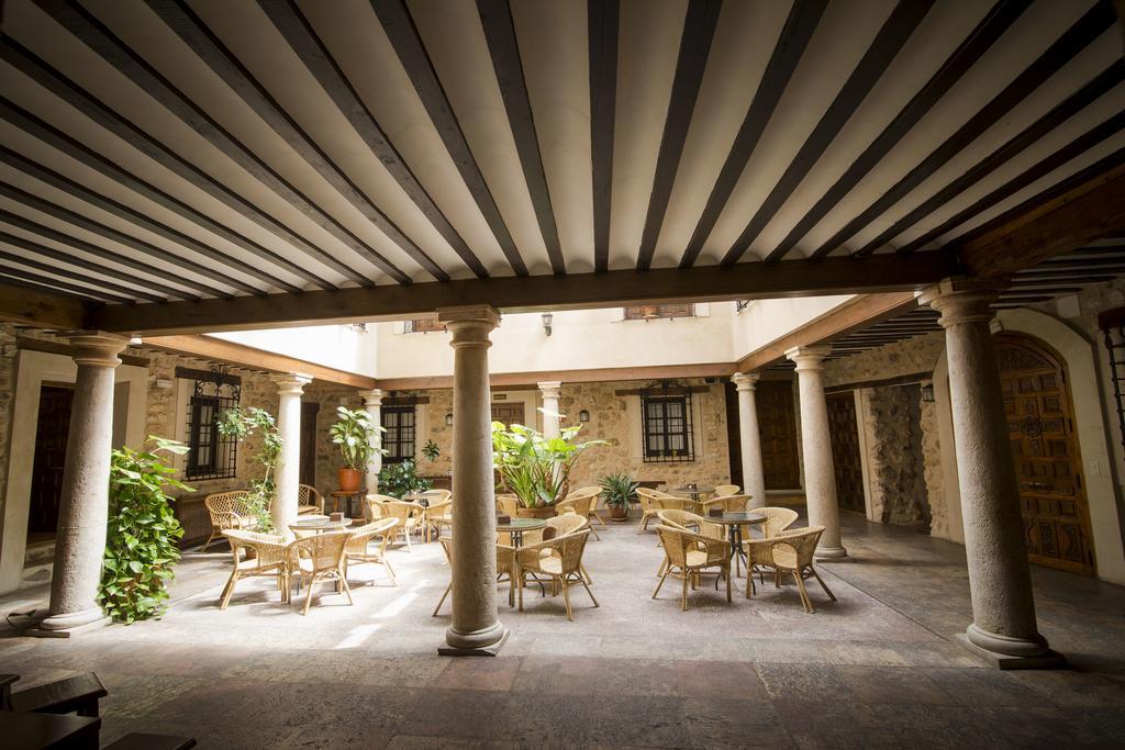 Hospederia Real Casona La Beltraneja Hotel Belmonte  Luaran gambar