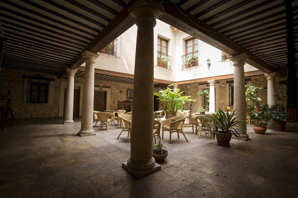 Hospederia Real Casona La Beltraneja Hotel Belmonte  Luaran gambar